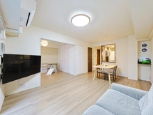 【埼玉県/さいたま市浦和区前地】プラウドシティ浦和 グランドコート リビング・ダイニング：※奥：洋室