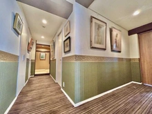 【東京都/北区西ケ原】東高駒込ペアシティ 廊下：LDK、洋室（16帖）、和室をつなぐ