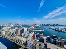 【東京都/港区芝浦】芝浦アイランドケープタワー 眺望：LDKよりレインボーブリッジ(東側)を望む