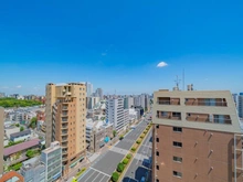 【東京都/文京区千石】クレヴィア文京千石 眺望：スカイツリーが望めます（ズームなし）※天候による