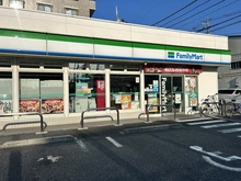 【埼玉県/越谷市大字西方】エフローレ新越谷ロイヤルガーデン ファミリーマート　越谷西方店（現地より約170m）：