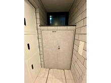 【大阪府/大阪市中央区南船場】エステムプラザ南船場レジスタ 共用部：備蓄倉庫