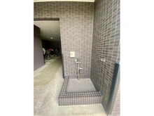 【大阪府/大阪市東住吉区北田辺】プレサンスロジェ北田辺 敷地内：ペット足洗い場