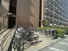 【大阪府/大阪市北区中津】中津リバーサイドコーポ C棟 駐輪場
