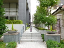 【大阪府/大阪市阿倍野区松崎町】シティタワーグラン天王寺 アプローチ：南側サブエントランス