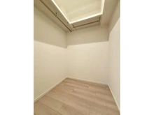 【大阪府/大阪市阿倍野区松崎町】ノバカネイチ松崎町 ウォークインクローゼット
