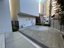 【大阪府/大阪市阿倍野区阿倍野筋】プラウドタワー阿倍野 駐車場