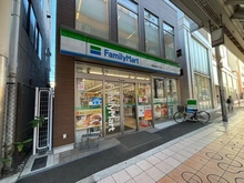 【大阪府/大阪市阿倍野区阿倍野筋】プラウドタワー阿倍野 ファミリーマート阿倍野筋三丁目店（現地より約20m）：