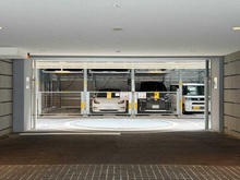 【大阪府/大阪市天王寺区上本町】ローレルコート上本町七丁目北館 駐車場