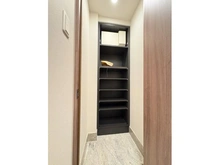 【東京都/品川区中延】アトラス品川中延 玄関：シューズインクローゼット