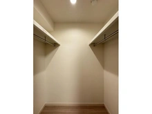 【東京都/品川区荏原】ジェイパーク戸越銀座ブランシェール 洋室：ウォークインクローゼット