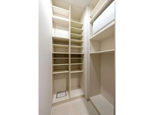 【愛知県/名古屋市中川区尾頭橋】プラウド金山 収納