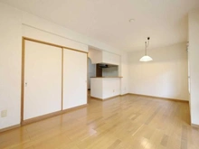 【愛知県/名古屋市緑区鹿山】ユニライフ鳴海 リビング・ダイニング