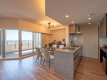 【愛知県/名古屋市瑞穂区彌富町】Forest One 八事清水ヶ岡 リビング・ダイニング