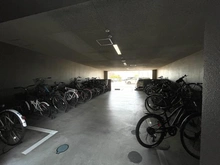 【愛知県/小牧市大字北外山】ポレスターブロードシティ小牧口 駐輪場