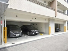 【愛知県/名古屋市名東区社が丘】プラウド本郷 駐車場