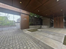 【愛知県/名古屋市昭和区川名山町】プラウド川名山 エントランス