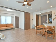 【愛知県/名古屋市昭和区阿由知通】プラウド昭和御器所 リビング・ダイニング：奥：洋室