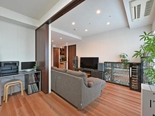 【愛知県/名古屋市中区栄】プラウドタワー名古屋栄 リビング：（手前）洋室