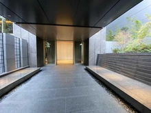 【大阪府/大阪市中央区久太郎町】ローレルタワー堺筋本町 アプローチ