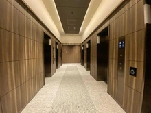 【大阪府/大阪市中央区久太郎町】ローレルタワー堺筋本町 エレベーターホール
