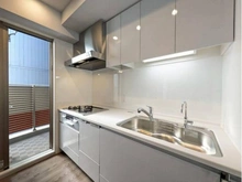 【大阪府/大阪市中央区久太郎町】ローレルタワー堺筋本町 キッチン