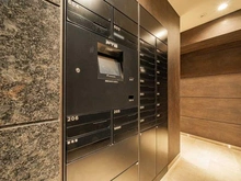 【東京都/練馬区中村北】ブランズ練馬中村北 宅配BOX