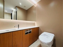 【東京都/港区西麻布】麻布霞町パーク・マンション トイレ