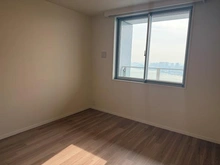 【東京都/中央区勝どき】THE TOKYO TOWERS SEA TOWER 洋室：バルコニー側　（6.7帖）