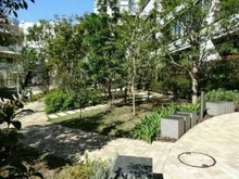 【東京都/港区麻布台】グランスイート麻布台ヒルトップタワー 敷地内