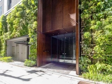 【東京都/港区新橋】プラウド新虎通り アプローチ