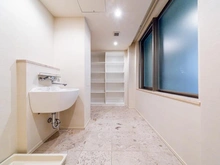 【東京都/港区元麻布】有栖川パークハウス ユーティリティー