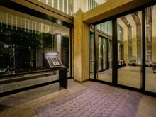 【東京都/新宿区山吹町】ザ・パークハウス山吹神楽坂 エントランス