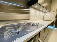 【東京都/港区麻布台】アトラス麻布台 キッチン：三口コンロ