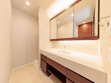 【東京都/港区六本木】ロイヤルシーズン六本木 洗面室