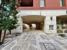 【東京都/渋谷区神宮前】ペアシティ表参道 アプローチ