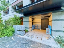 【東京都/渋谷区渋谷】グランリビオ表参道 エントランス