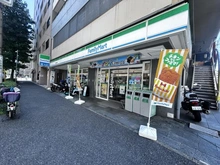 【神奈川県/横浜市中区蓬莱町】クリオ横浜関内弐番館 ファミリーマート関内蓬莱町店（現地より約15m）：
