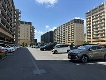 【千葉県/印西市戸神台】ヴェレーナシティ千葉ニュータウン中央 ブラッサムヴィラ 駐車場