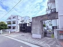 【神奈川県/横浜市中区仲尾台】ヴィルヌーブ横浜山手 エントランス