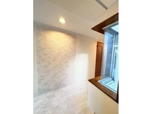 【神奈川県/横浜市中区仲尾台】ヴィルヌーブ横浜山手 ロビー：玄関ロビー