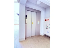 【神奈川県/横浜市中区仲尾台】ヴィルヌーブ横浜山手 共用部：エレベーター
