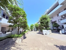 【神奈川県/横浜市中区仲尾台】ヴィルヌーブ横浜山手 敷地内