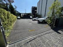 【神奈川県/横浜市港南区上大岡東】ザ・マスターズガーデン横濱上大岡 駐車場