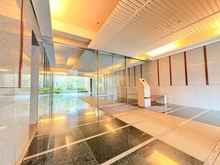 【神奈川県/川崎市高津区新作】コスモ武蔵新城ブライトステージ エントランス：風除室