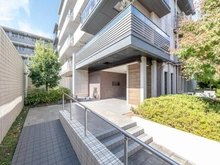 【神奈川県/横浜市磯子区汐見台】ヒルコートテラス横浜汐見台 F棟 アプローチ