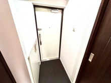 【神奈川県/横浜市中区吉浜町】エトアール吉浜 玄関