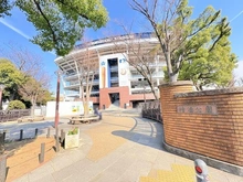 【神奈川県/横浜市中区山下町】ヴィルヌーブタワー横浜・関内 横浜公園（現地より約110m）