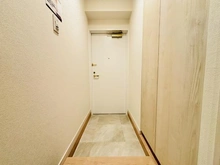 【東京都/新宿区四谷】ロイヤルハイツ新宿御苑 玄関