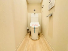 【東京都/新宿区四谷】ロイヤルハイツ新宿御苑 トイレ